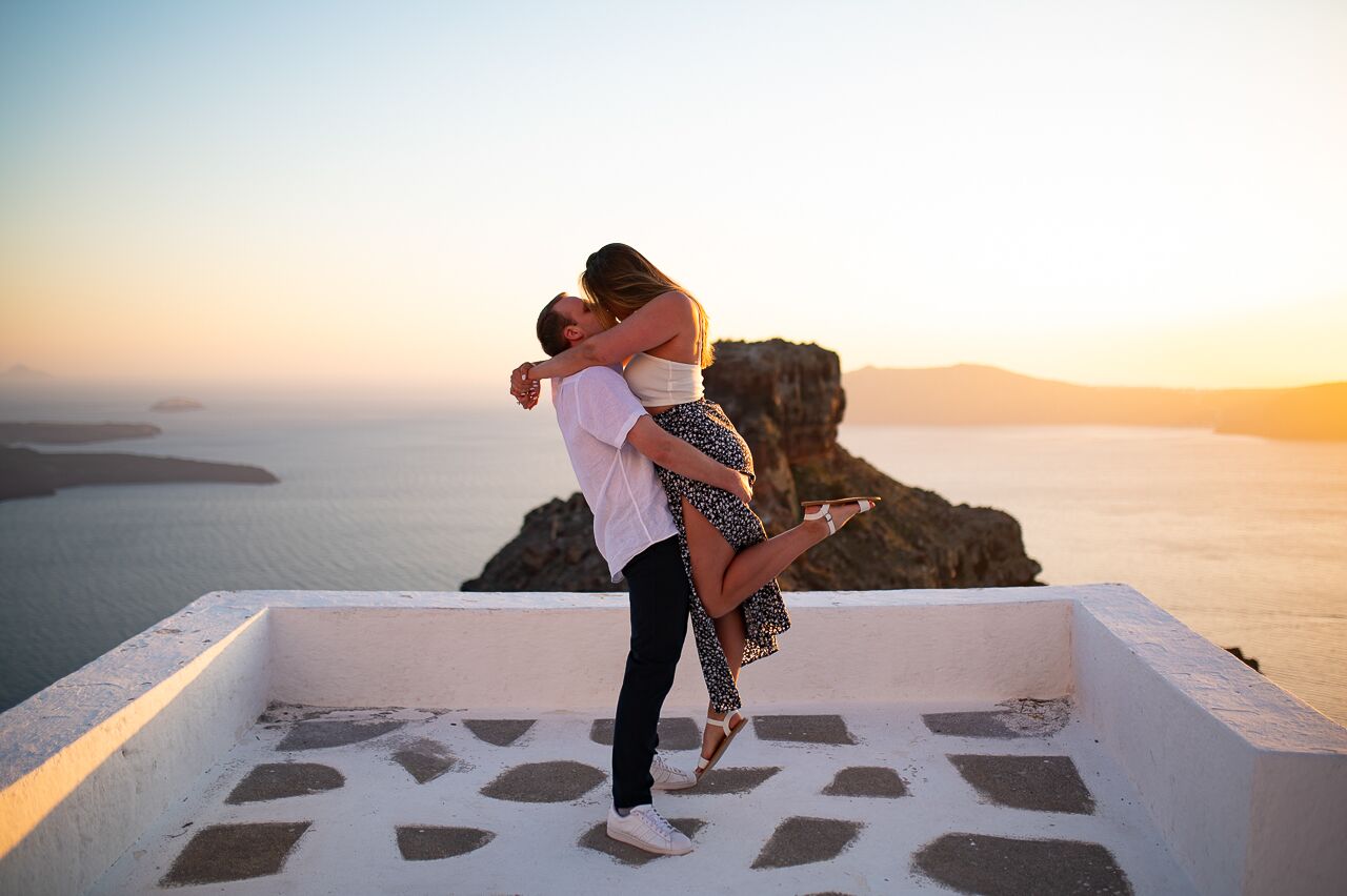 featured photo spot in Santorini for proposals photo shoots gallery