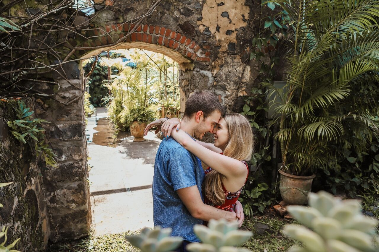 featured photo spot in Maui for proposals photo shoots gallery