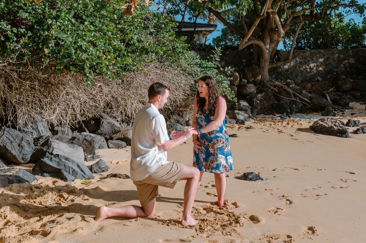 featured photo spot in Maui for proposals photo shoots
