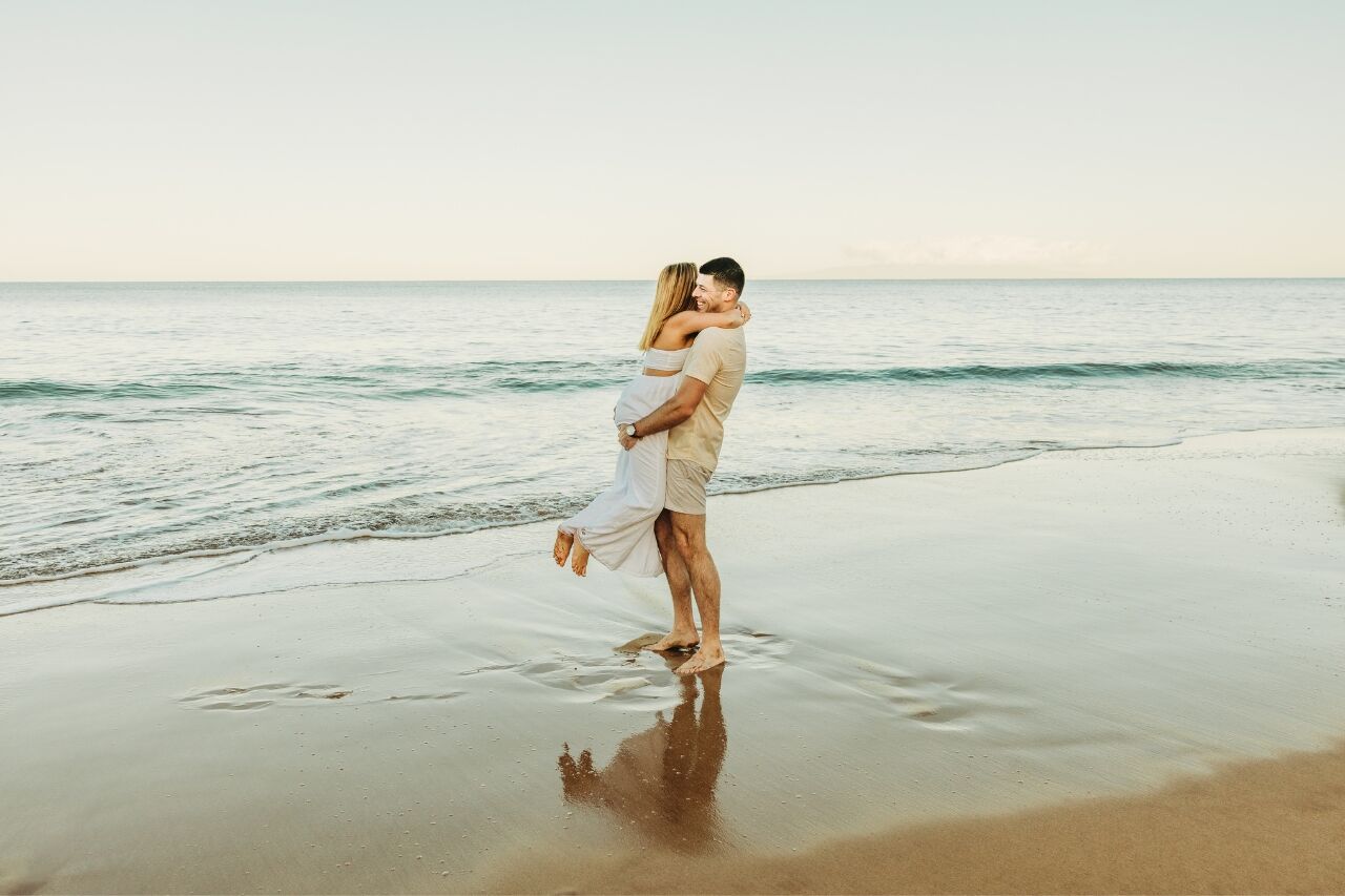 featured photo spot in Maui for proposals photo shoots