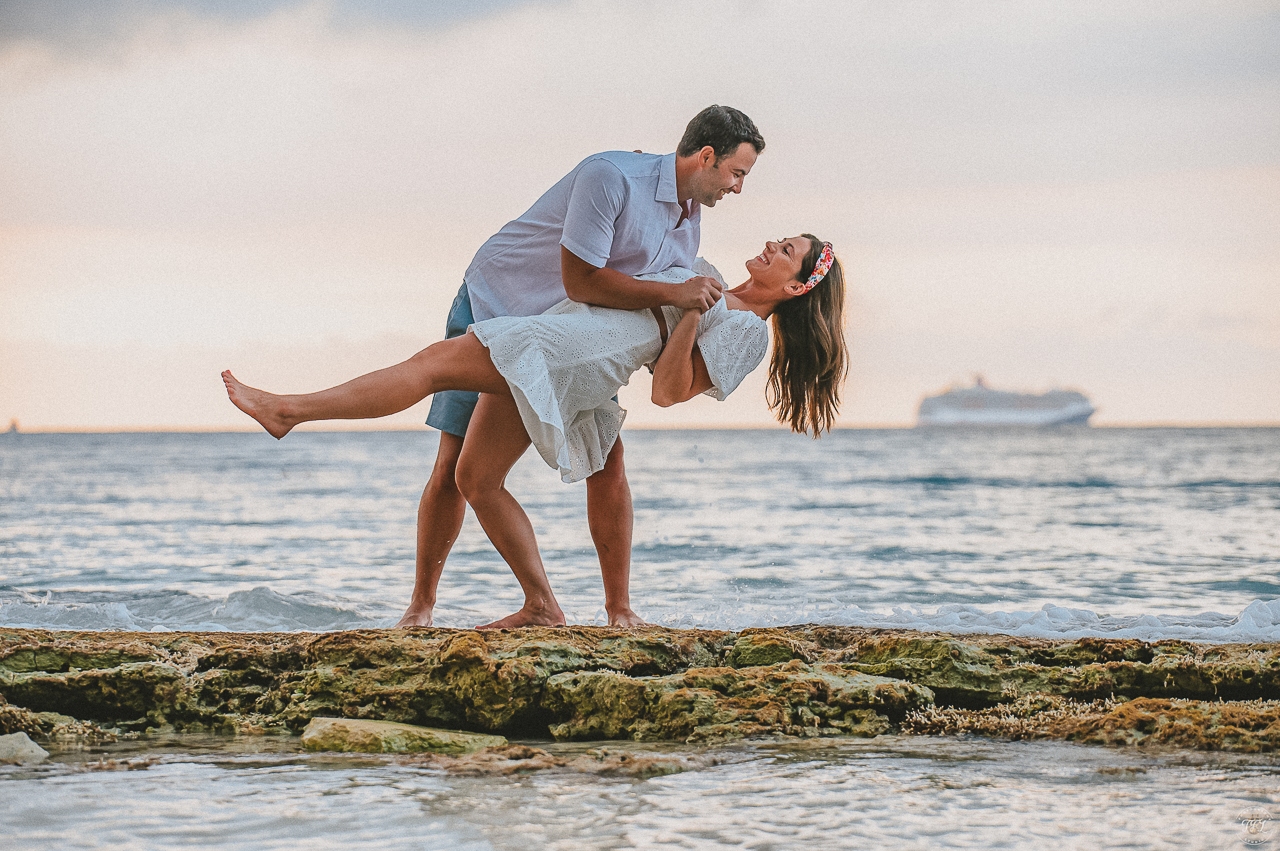 featured photo spot in Nassau, Bahamas for proposals photo shoots