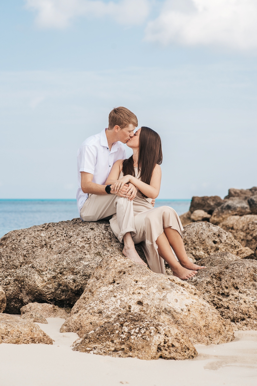 hire a proposal photograhper in Nassau, Bahamas