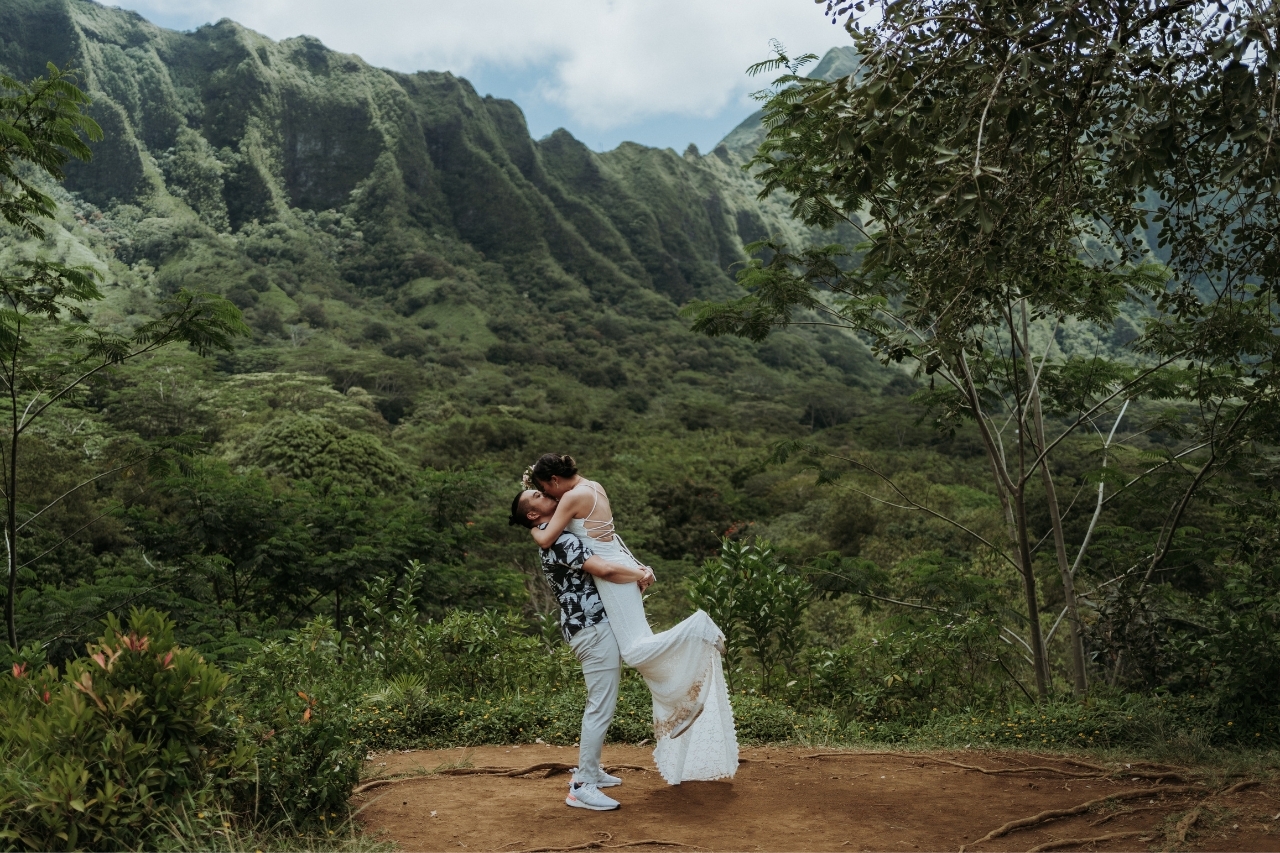 book a proposal photo shoot in Oahu cta image