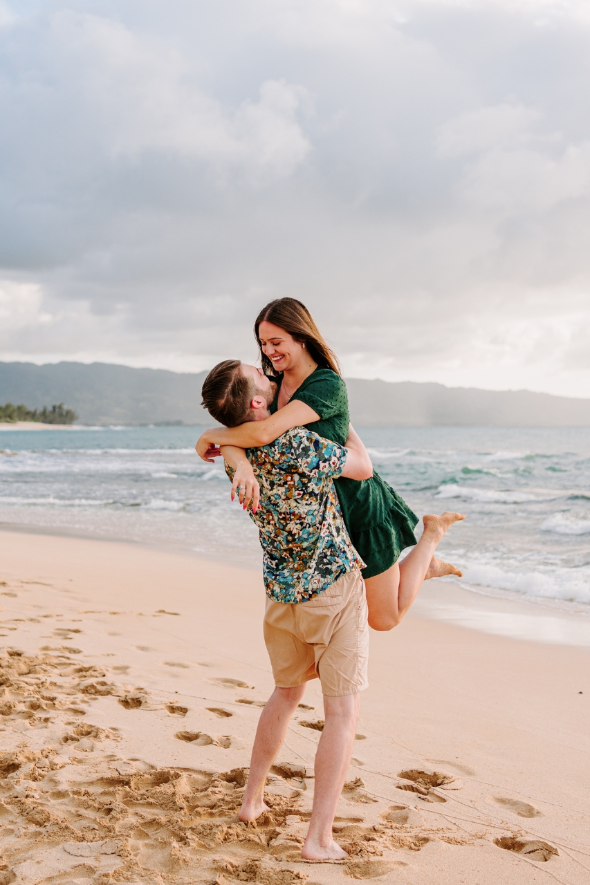 hire a proposal photograhper in Oahu