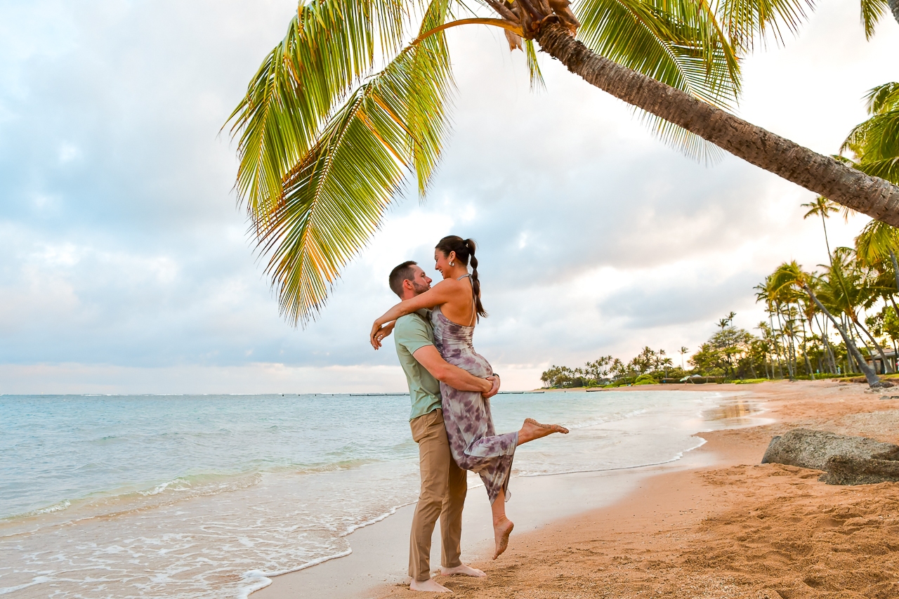 featured photo spot in Oahu for proposals photo shoots