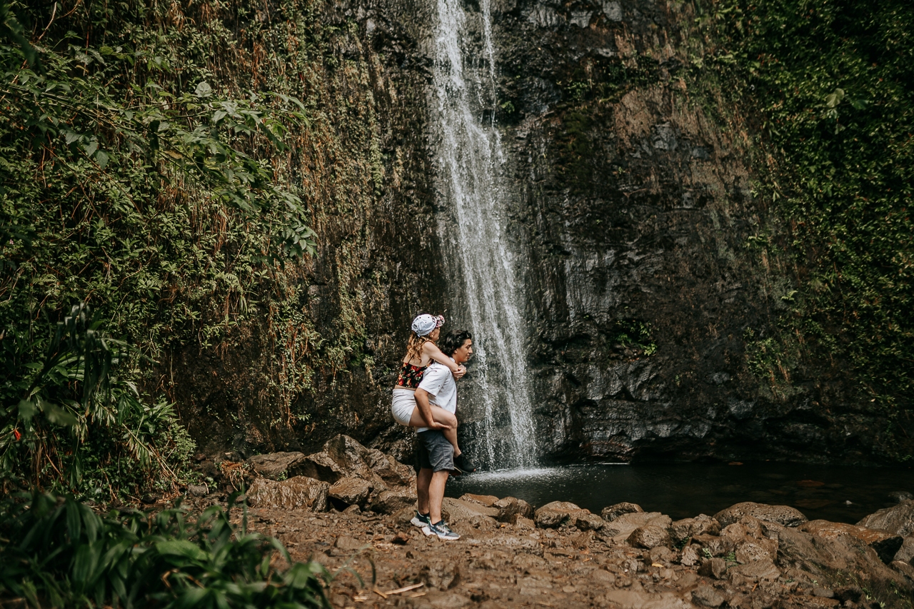 featured photo spot in Oahu for proposals photo shoots