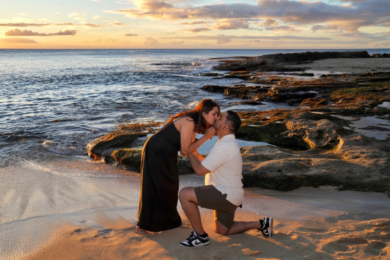 featured photo spot in Oahu for proposals photo shoots