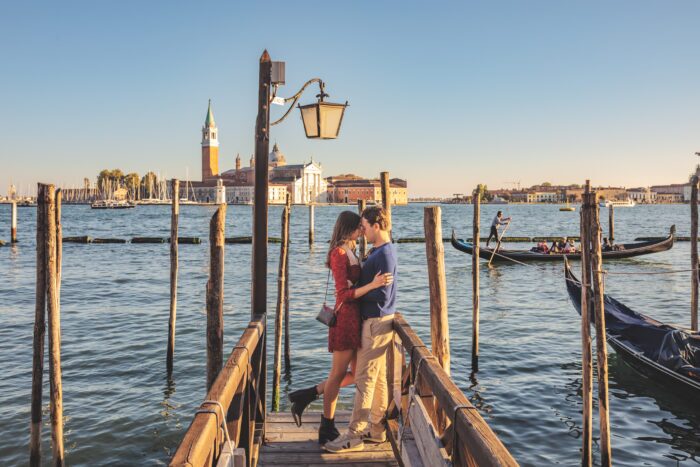 Photography session in Venice captured by a professional local photographer