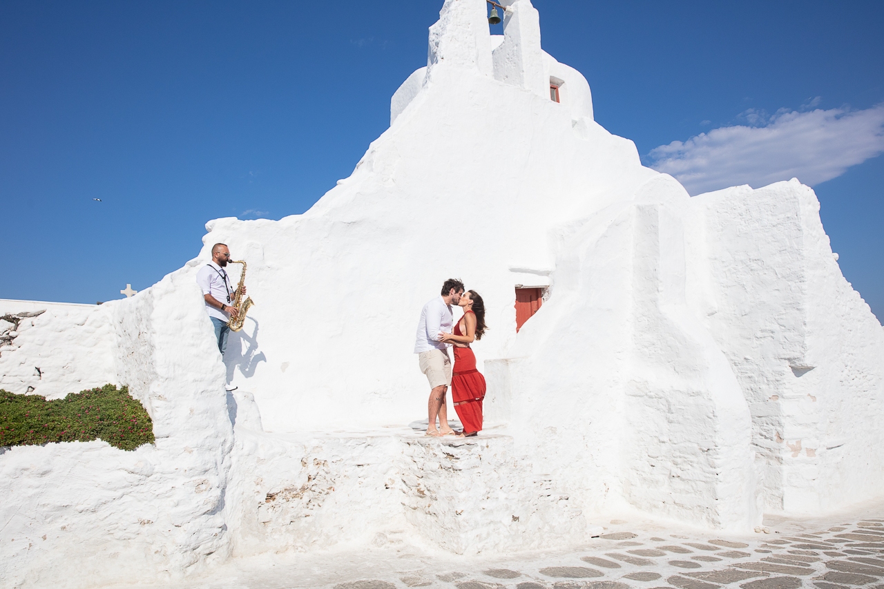 featured photo spot in Mykonos for proposals photo shoots gallery