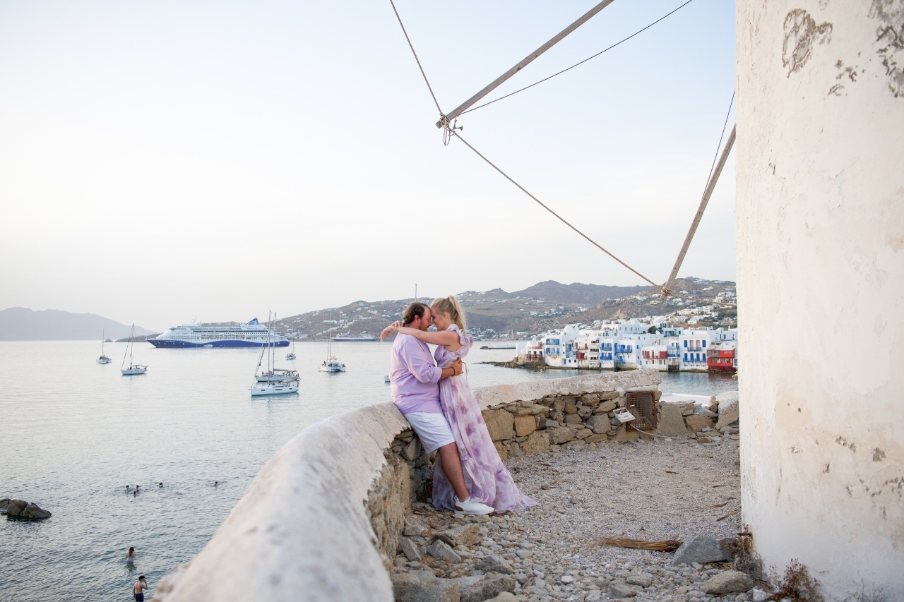 featured photo spot in Mykonos for proposals photo shoots gallery