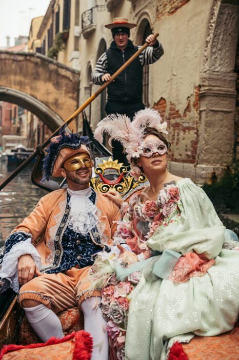 venice-proposal-local-lens-gondola-ride