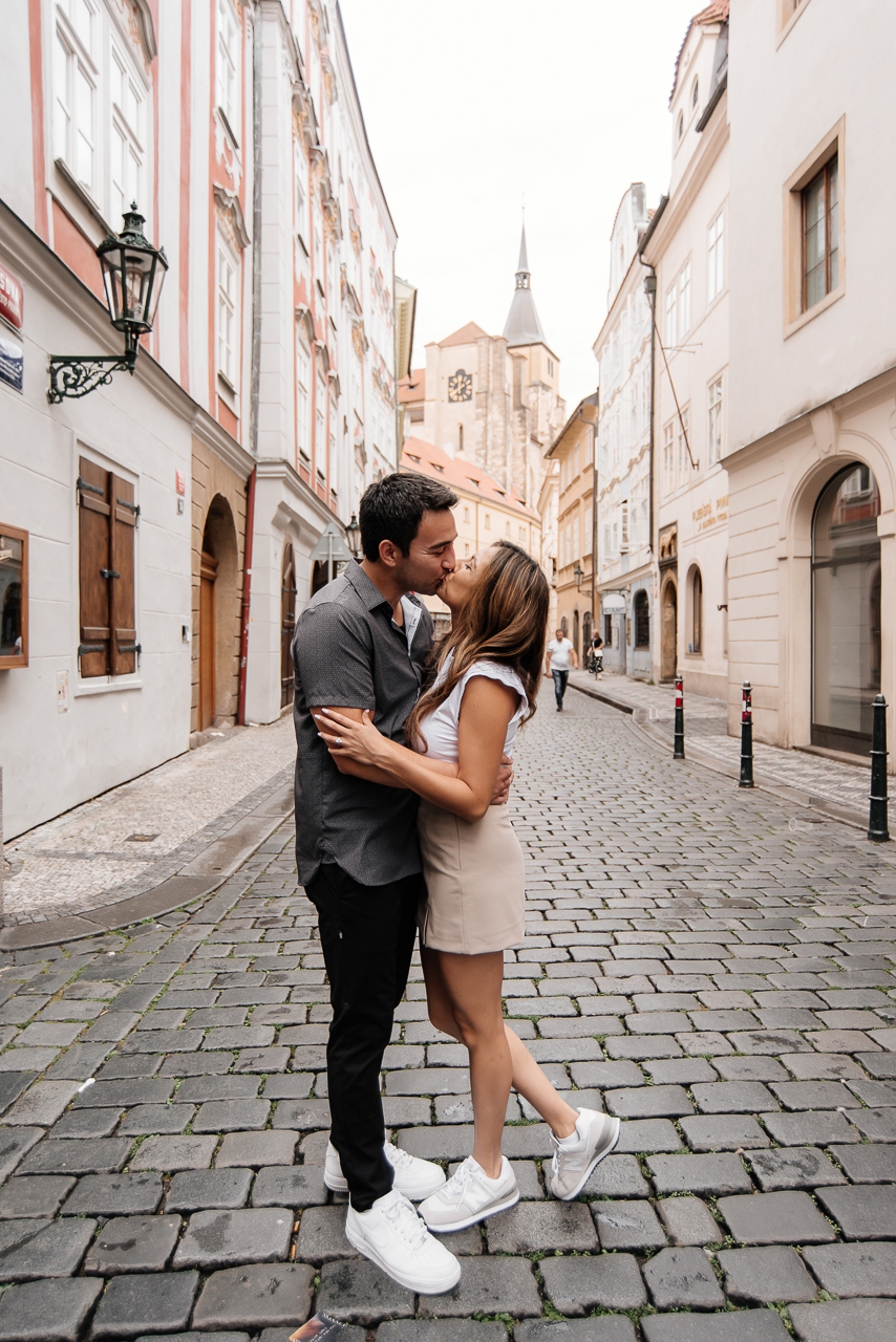 featured photo spot in Prague for proposals photo shoots gallery