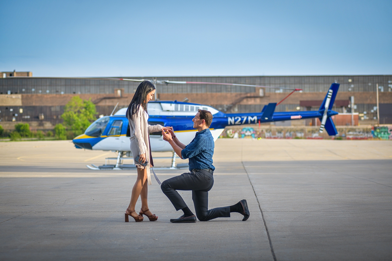 hire a proposal photograhper in Chicago