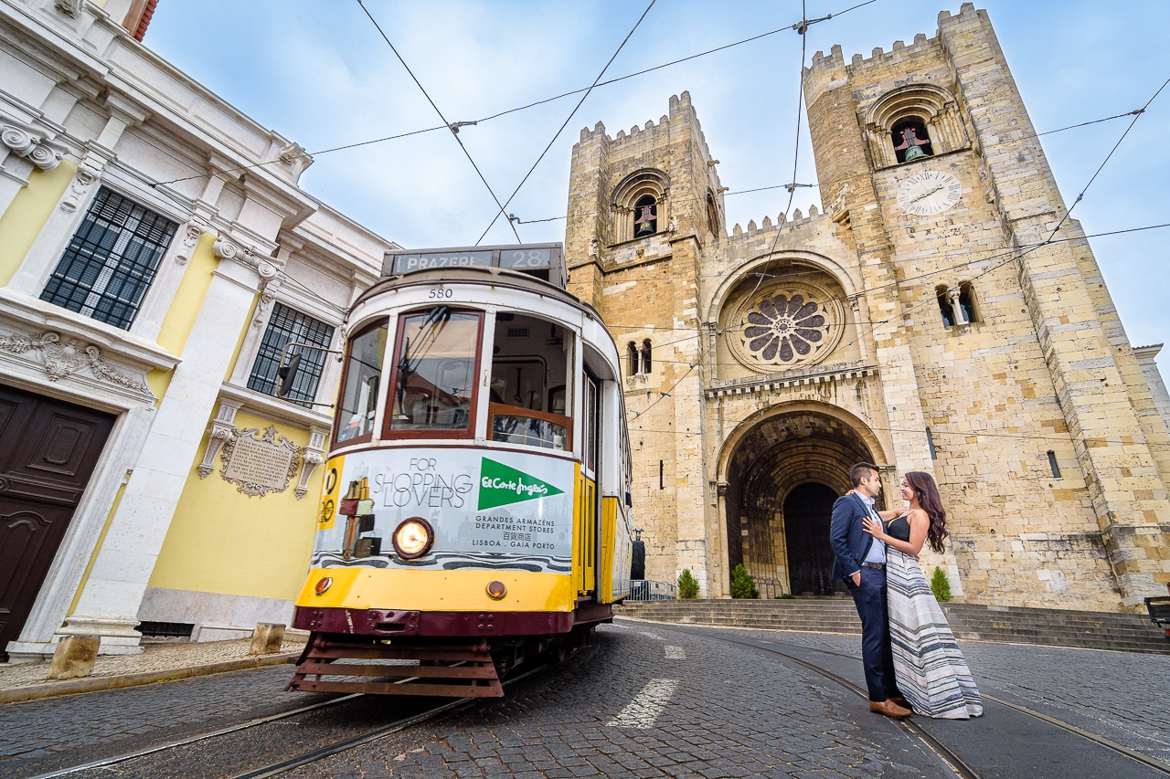 featured photo spot in Lisbon for proposals photo shoots