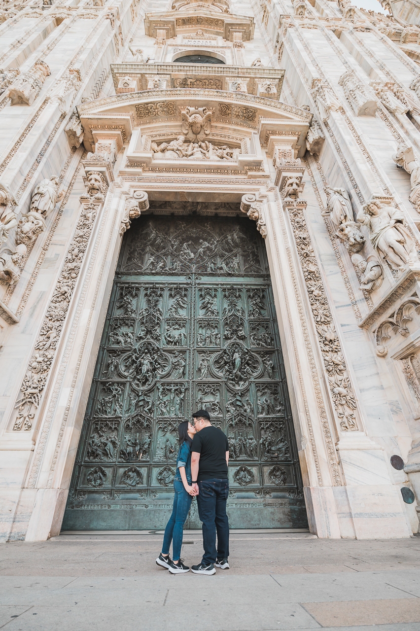 hire a proposal photograhper in Milan