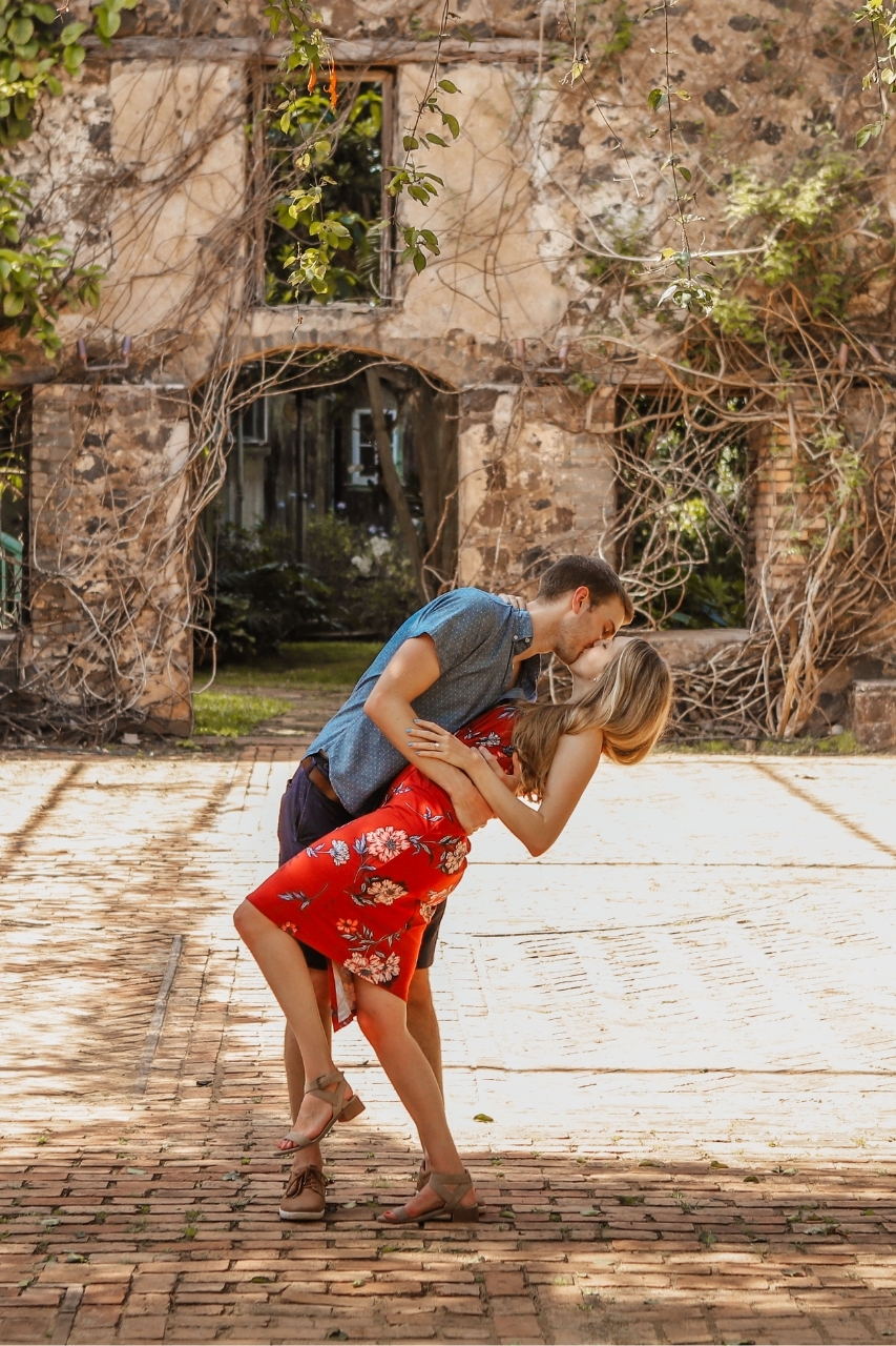 featured photo spot in Maui for proposals photo shoots gallery