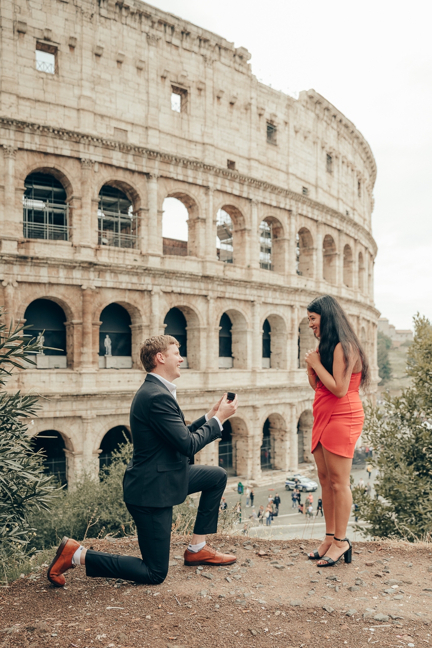 hire a proposal photograhper in Rome