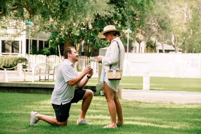 seaside-marriageproposal-sara-30473-10
