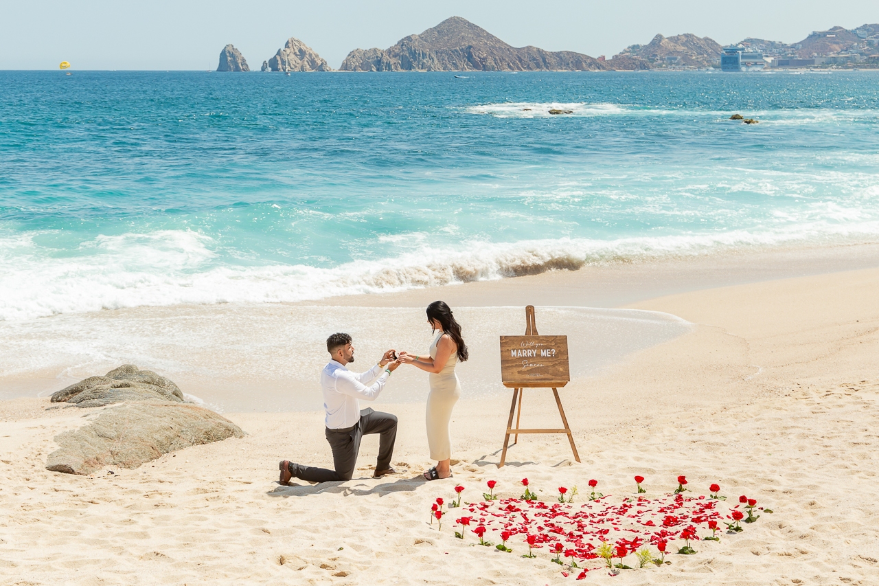 featured photo spot in Cabo San Lucas for proposals photo shoots