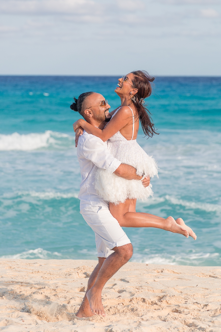 hire a proposal photograhper in Cancun
