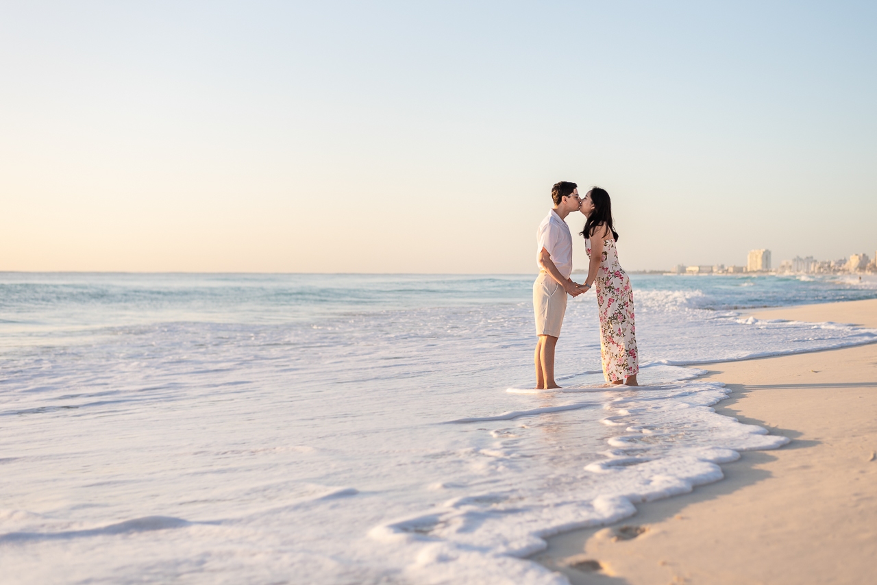 hire a proposal photograhper in Cancun