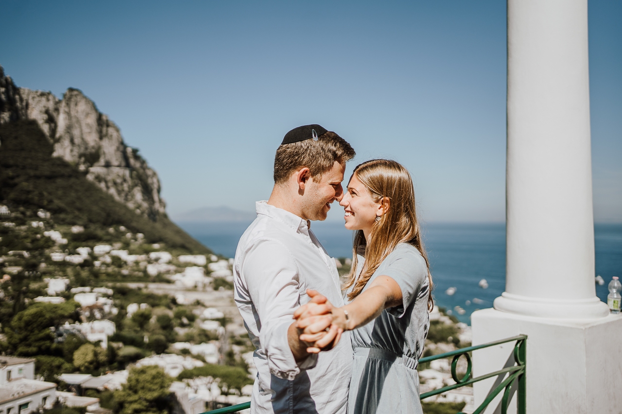 hire a proposal photograhper in Capri 