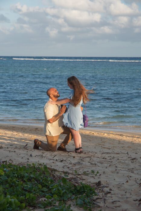 honolulu-hawaii-proposal-photographer-thukkie-beach-lookout