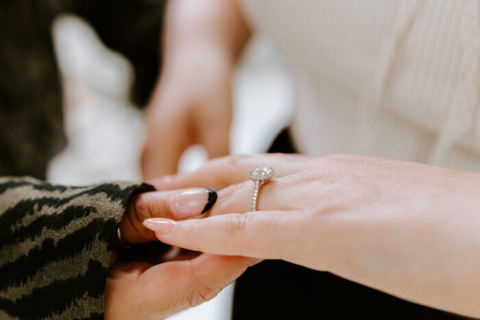 berlin-marriageproposal-victoria-50073-6