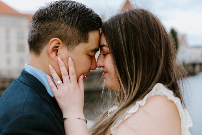 berlin-marriageproposal-victoria-50073-13