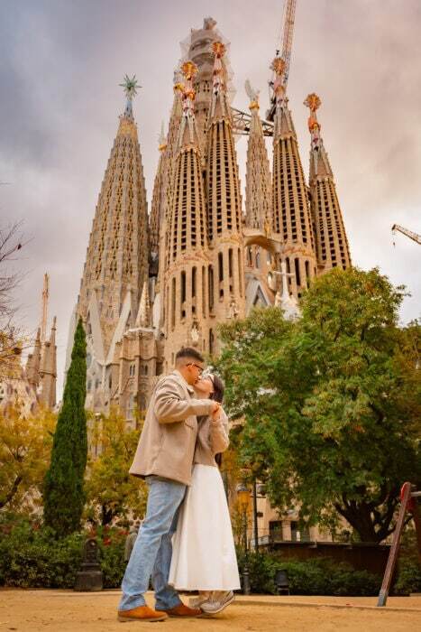 local-lens-park-guell-barcelona-proposal